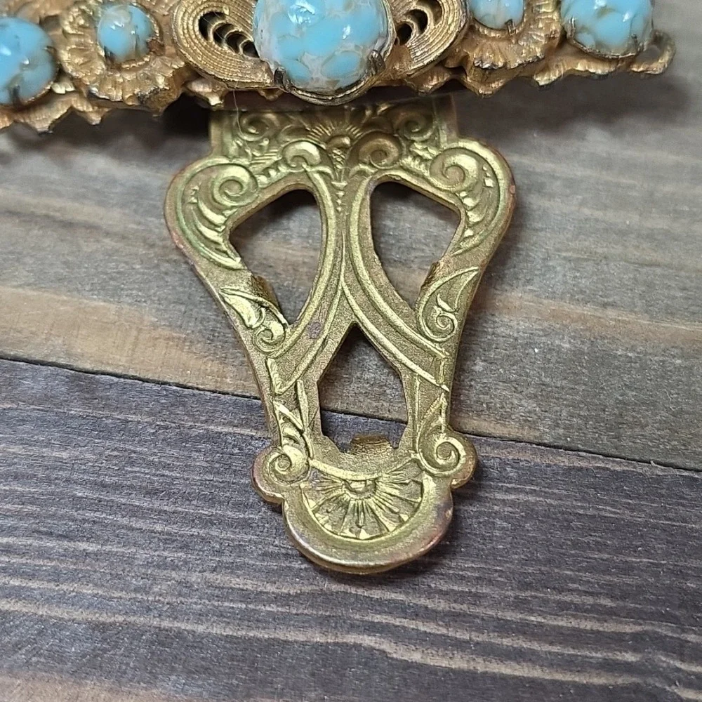 Vintage Gold Tone And Turquoise‎ Shaw Clip Scarf Broach